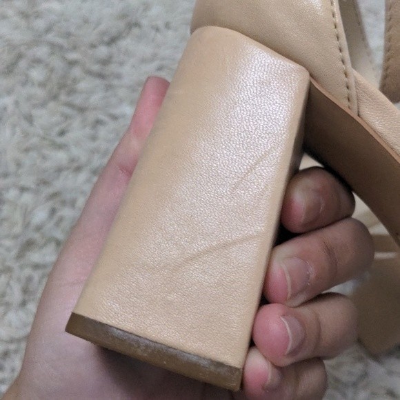 Vince Camuto Winderly Tan Block Heel - Picture 7 of 8